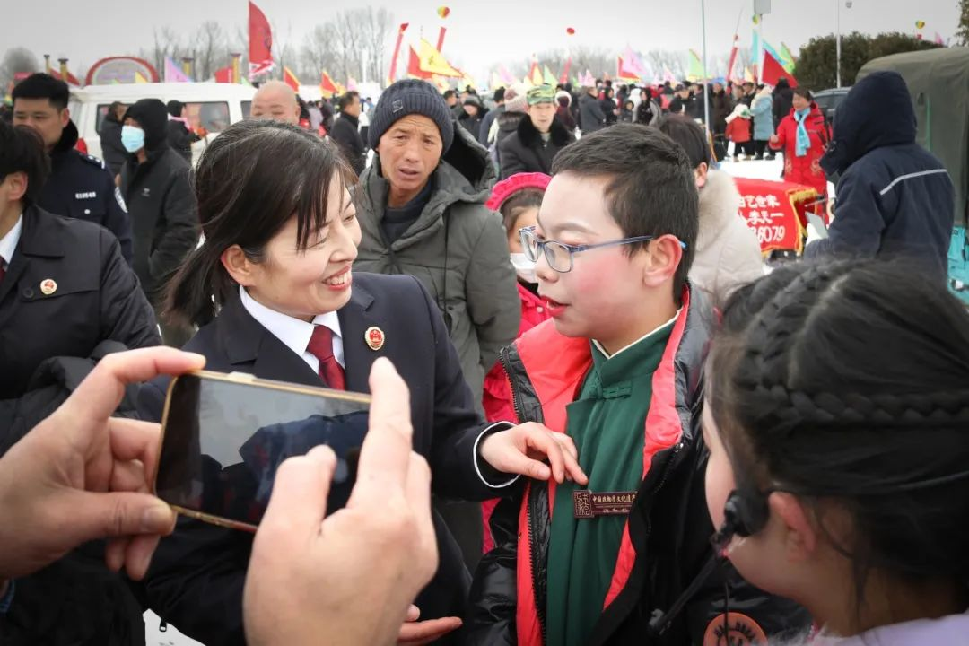 平顶山宝丰第十九届马街书会检察蓝守护非遗美
