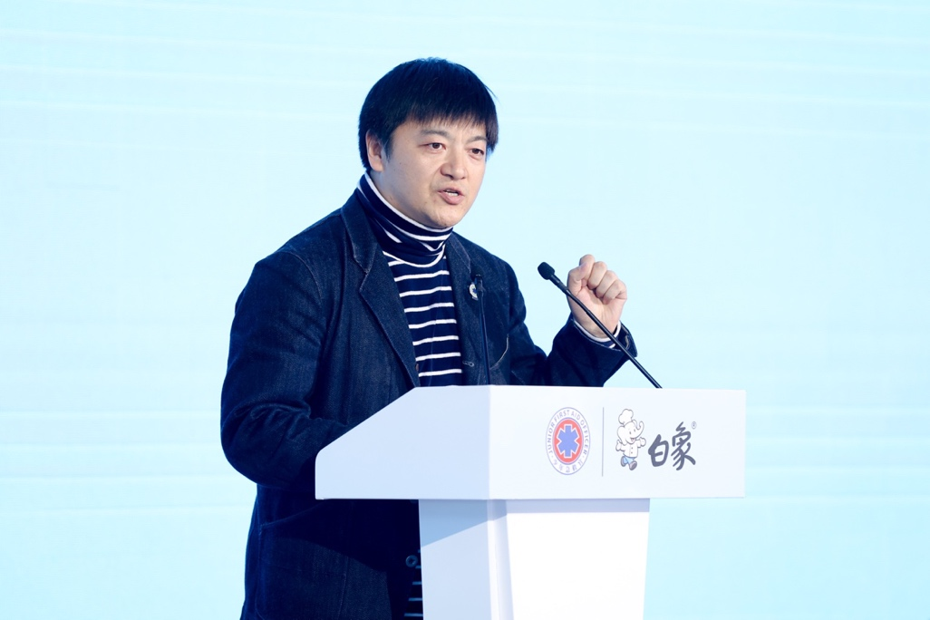 《少年急救官生命教育科学艺术展》内容创作者,著名科学童话作家杨杨