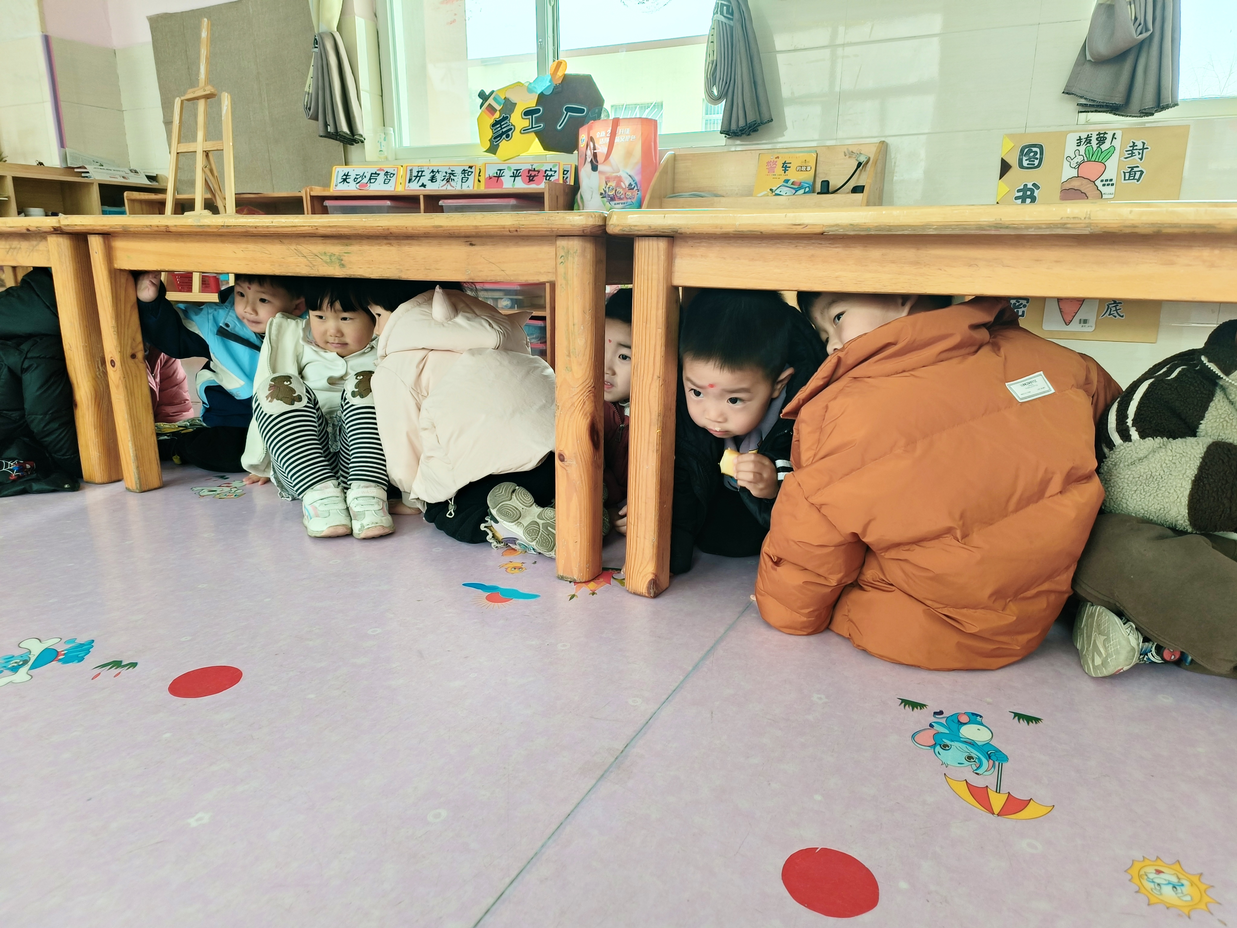 济源沁园实验幼儿园进行防震应急疏散演练