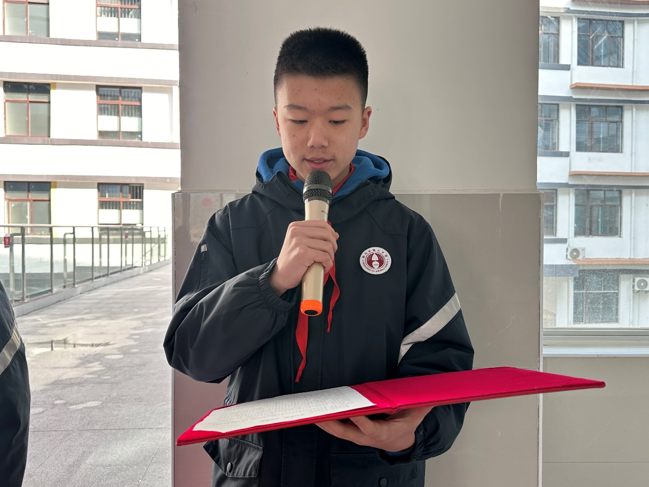 踔厉奋发启新程郑州八中新校区举行春季开学典礼暨表彰大会