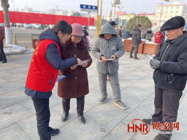 郸城联社开展防范电信网络诈骗宣传活动