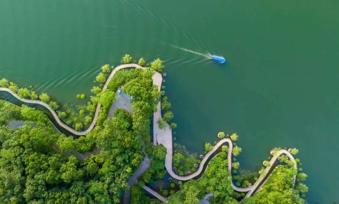 舞钢市二郎山风景区3月8日-10日,嵖岈山风景区女士门票半价.