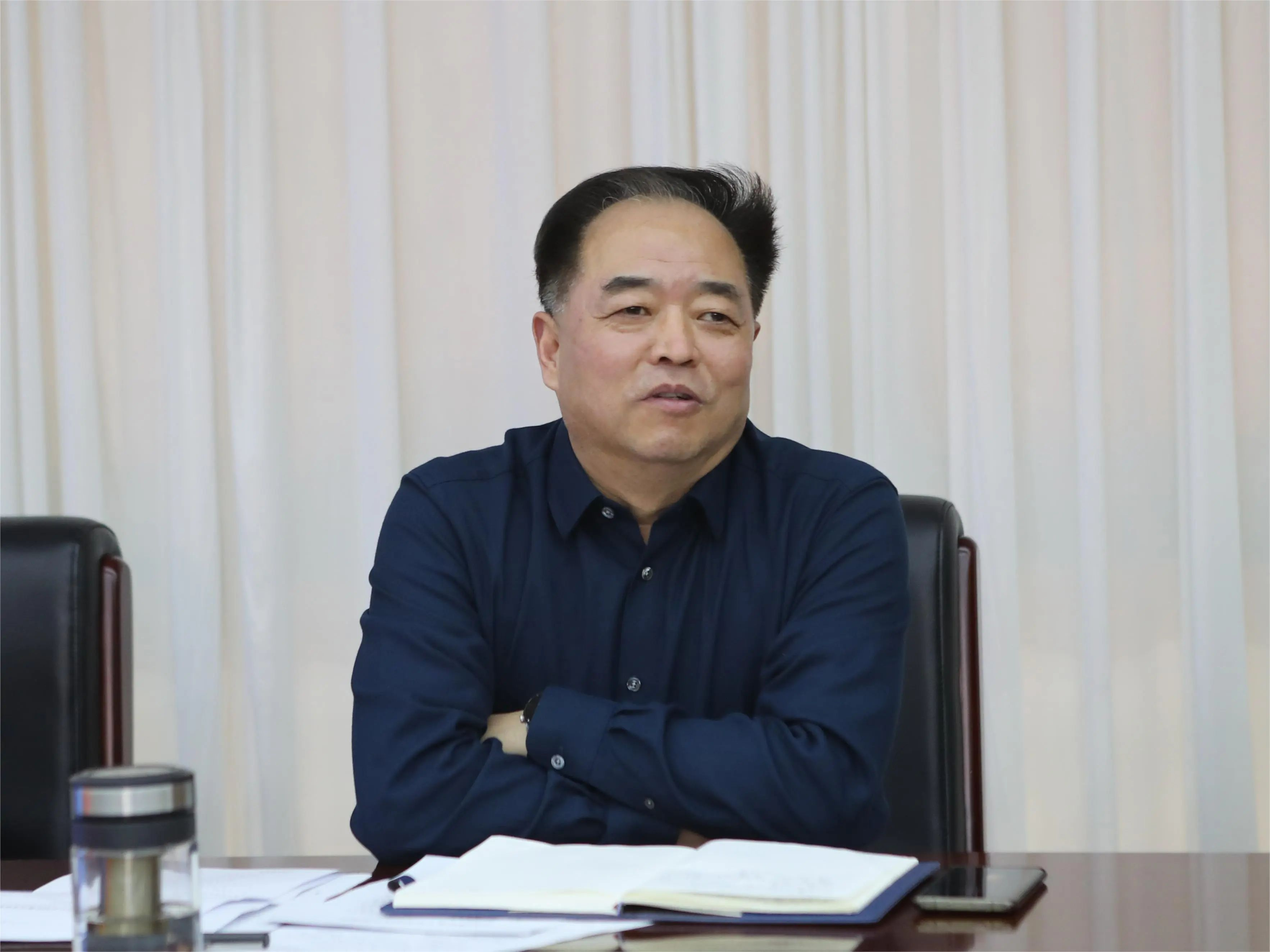 首先,刘瑞强院长代表医院领导班子向返聘延退专家们表示最诚挚的敬意