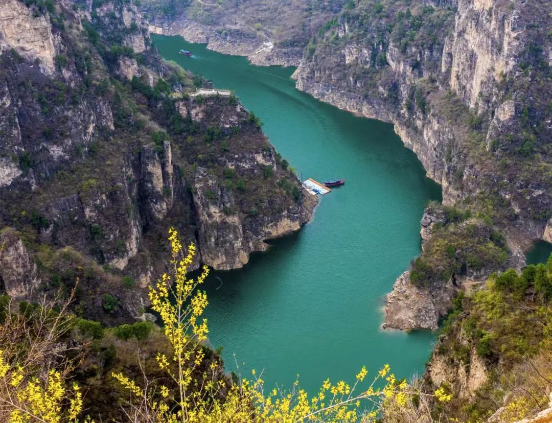 自3月8日起,焦运集团将加开青龙峡,峰林峡景区旅游直通车,以及焦作市