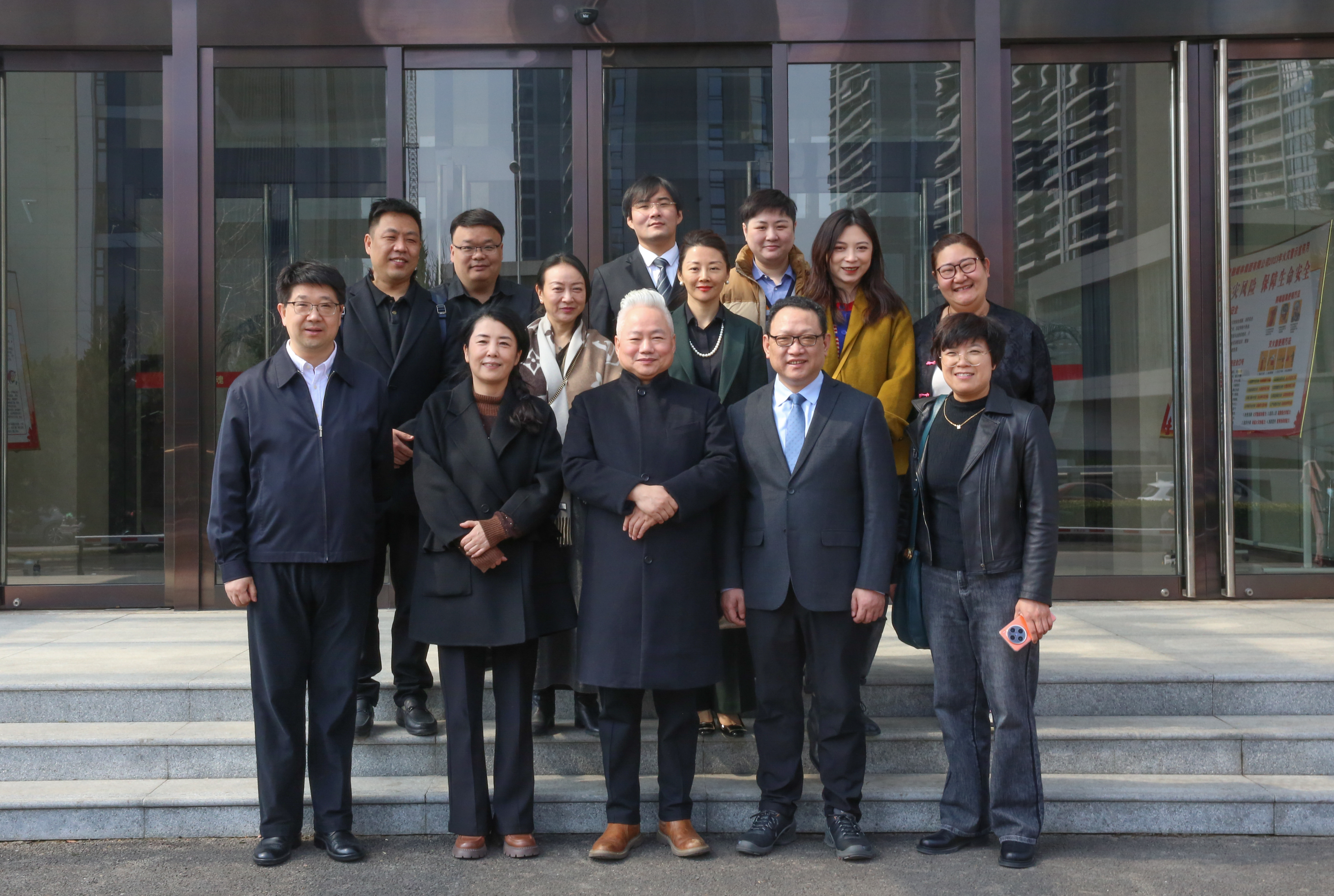 河南广电传媒控股集团有限公司党委副书记,总经理,副董事长杨曦;河南