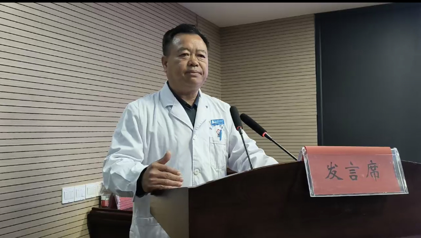 分泌科主任孟凡良为大家带来以《糖尿病的防治》为主题的健康知识讲座