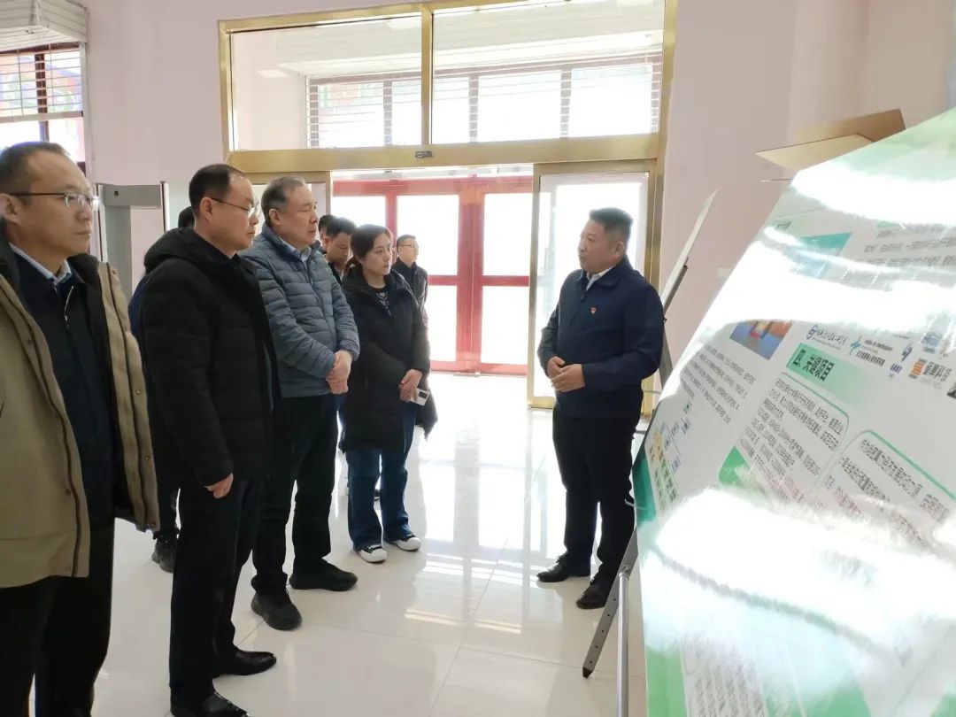 省政府国资委正厅长级干部王哲带领有关处室负责同志组成考察调研组