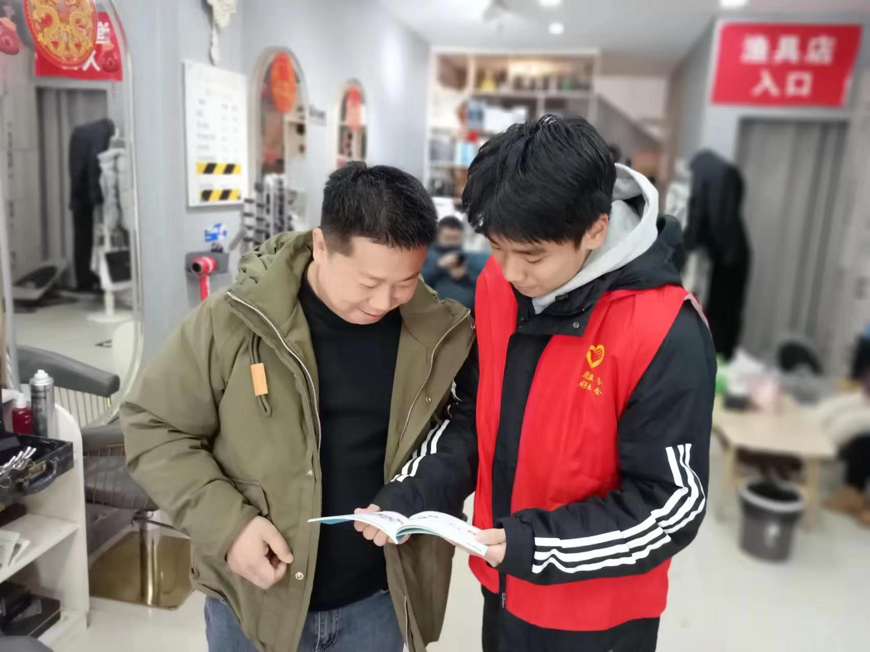 郑州:开展"扫黄打非"在行动·文明新风进社区宣传活动-大象网