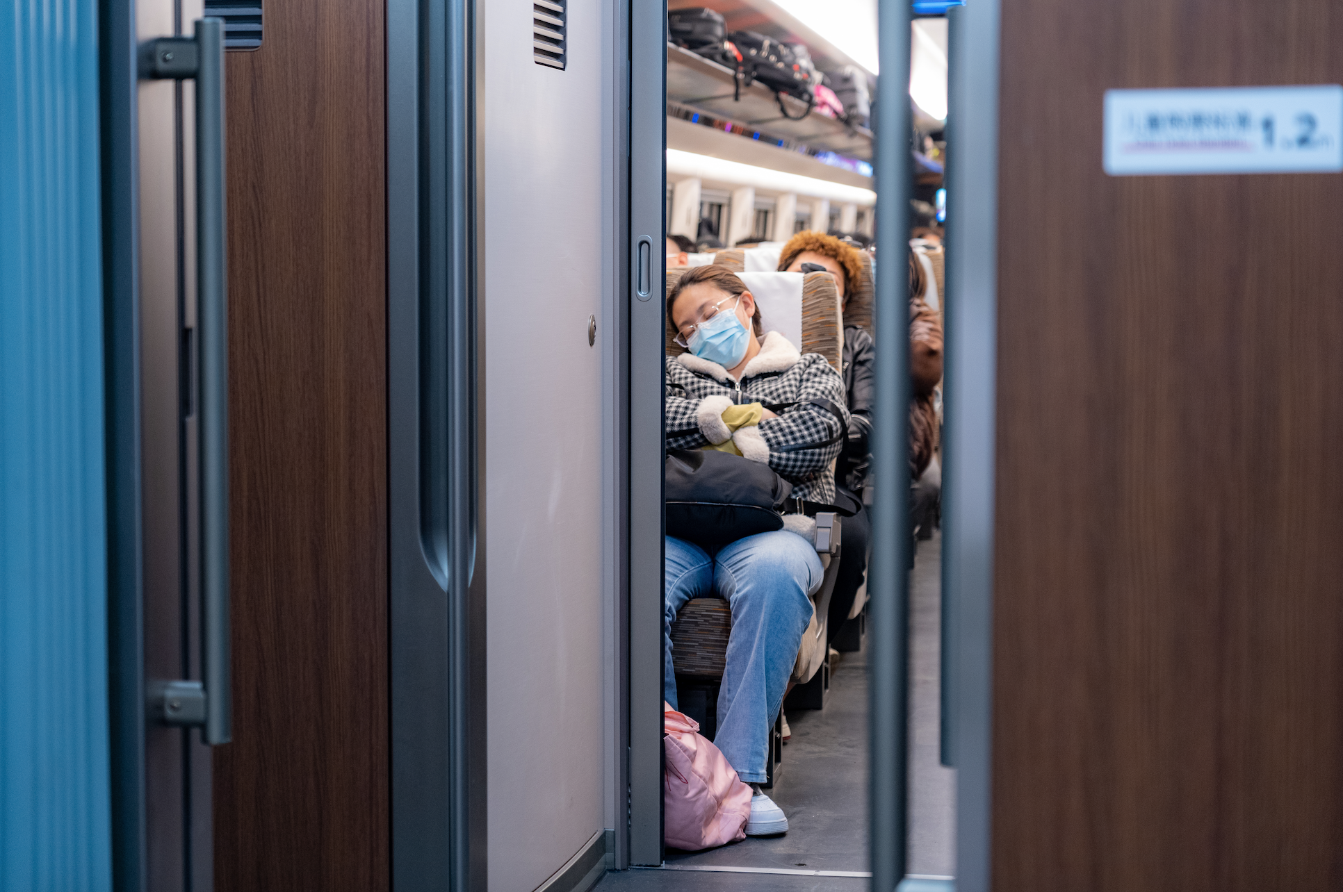 高铁上怎么睡更舒服?车上这些助您"好睡眠"-大象网