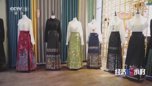 【央视关注河南】聚焦汉服热：“穿”出来的新商机