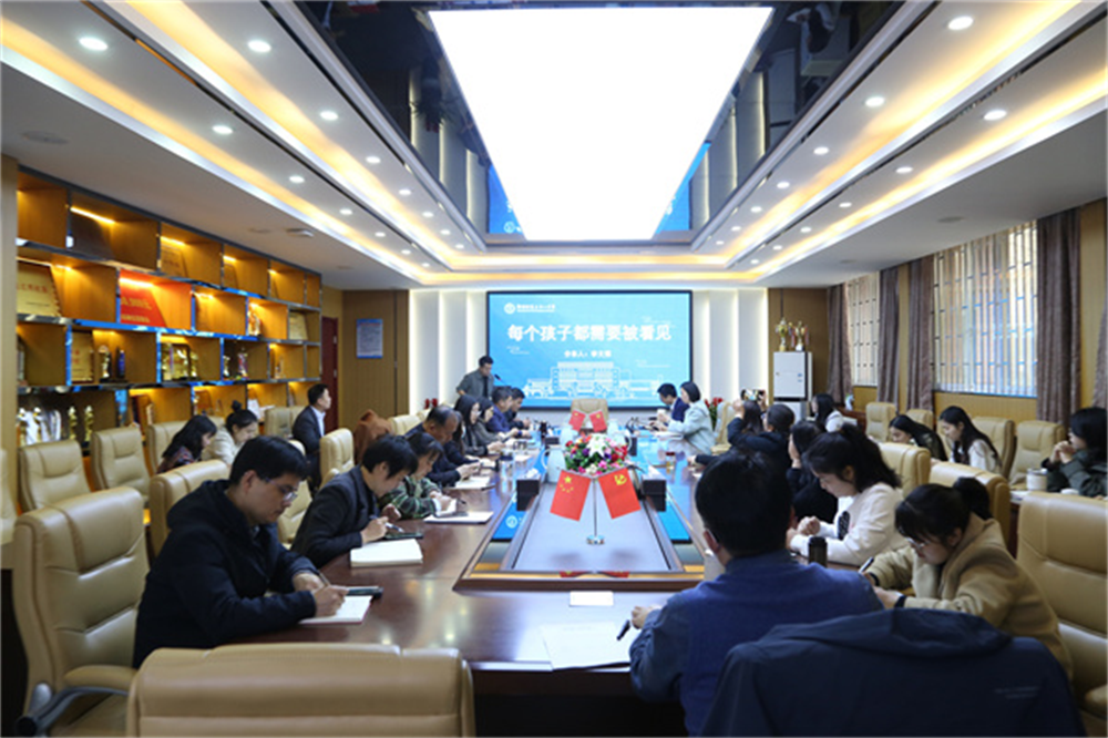 郑州市第五十八中学举行干部读书分享会
