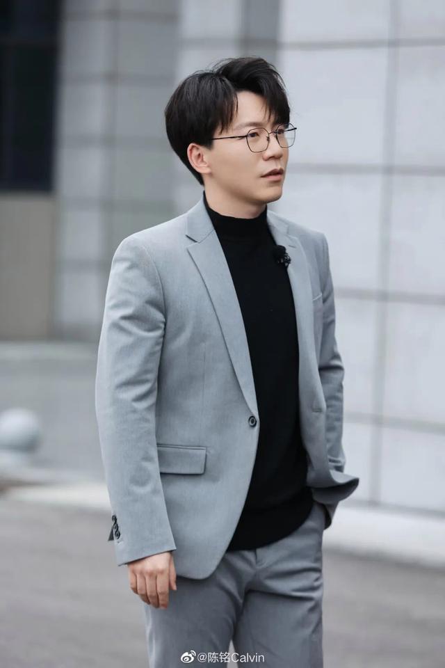 陈铭回应论文争议:只想做一个认真的教书匠,否认保研保博-大象网