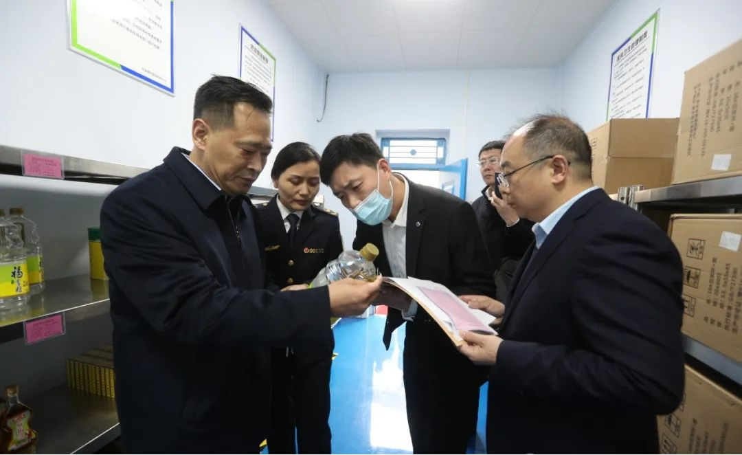 商丘市检察院检察长王建波督导包保学校食品安全-大象网