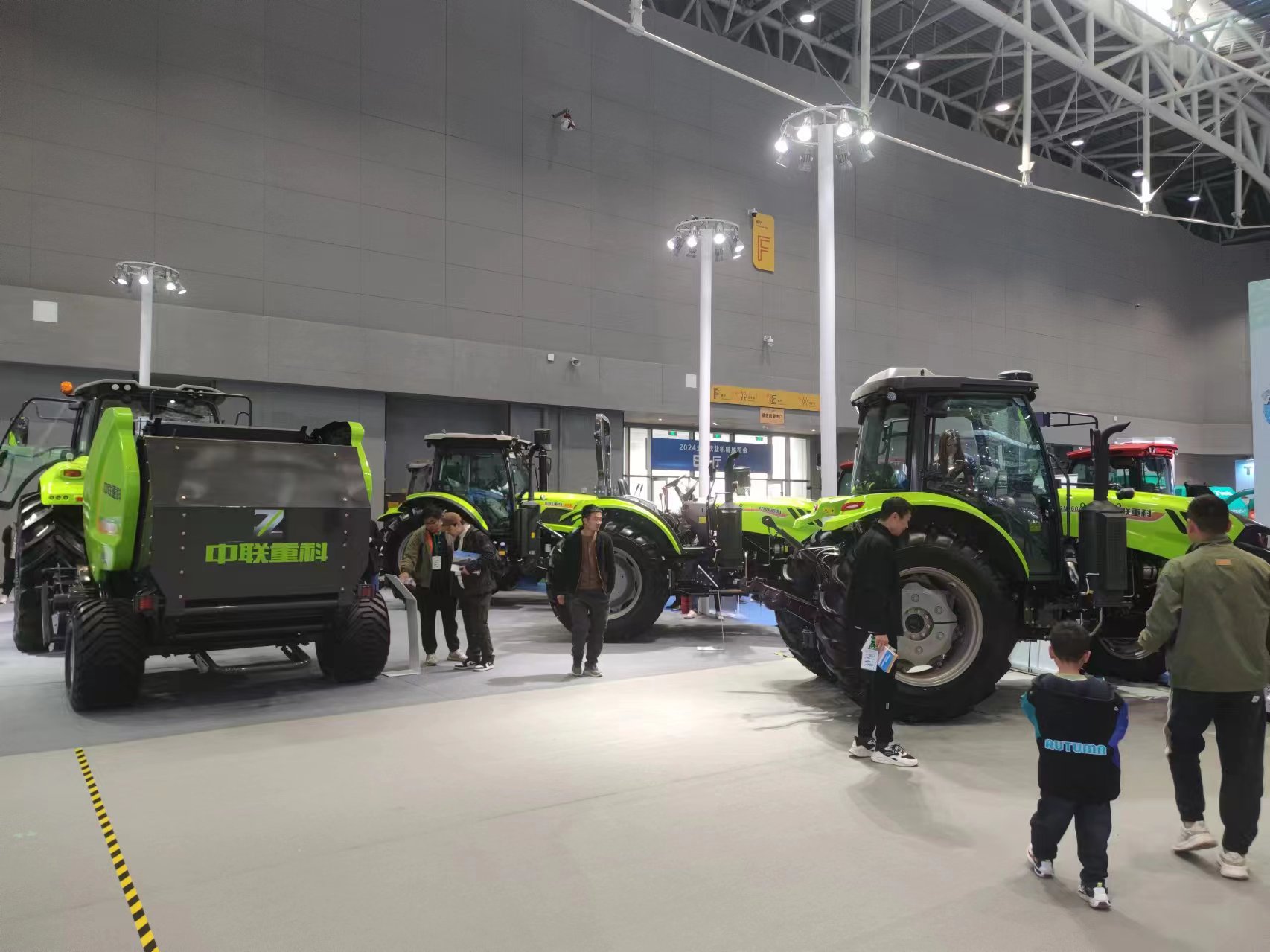 2024全国农机展:"千机秀"向"新"行-大象网