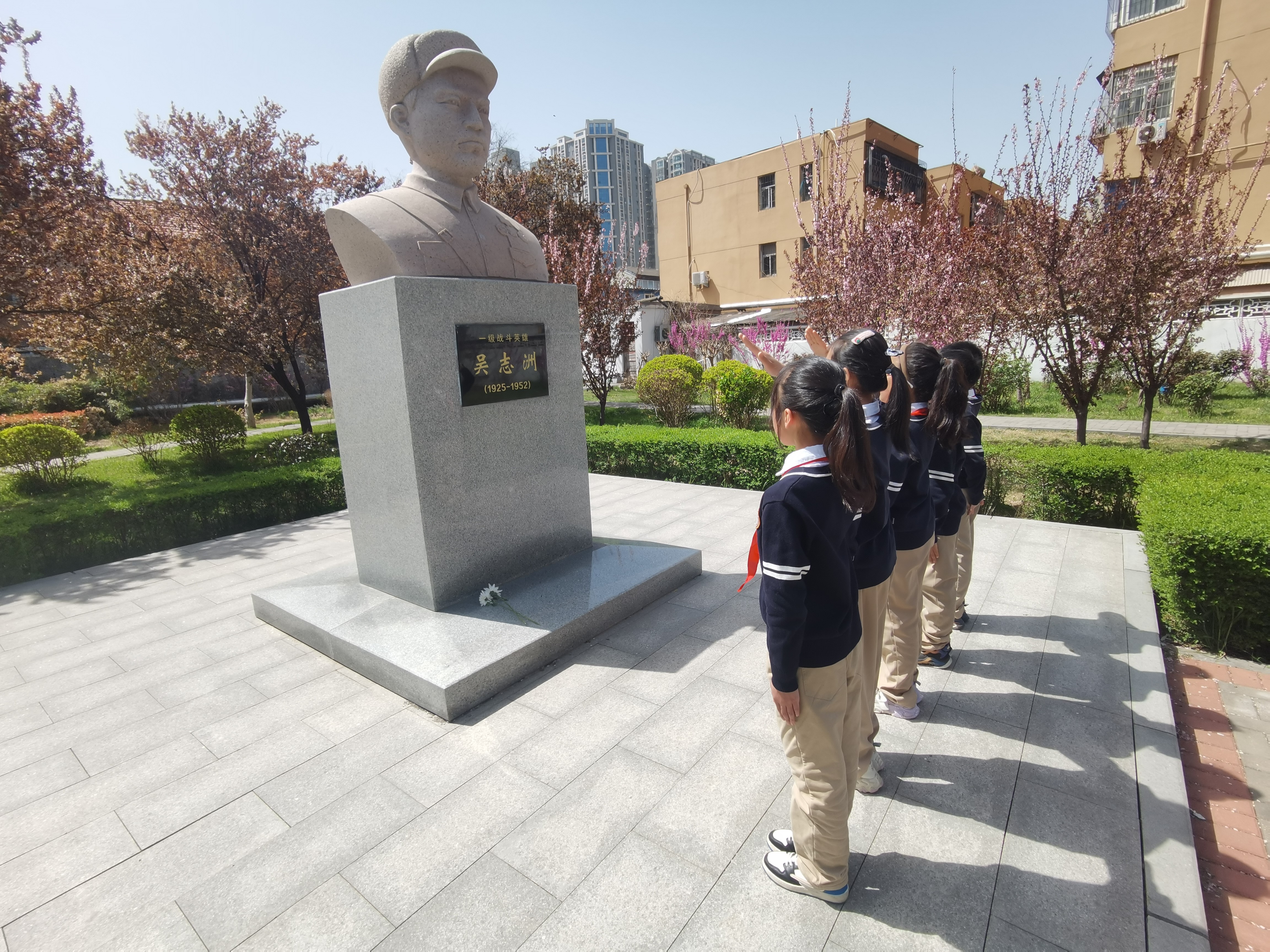 新乡卫滨区:追寻先烈足迹 传承红色基因-大象网