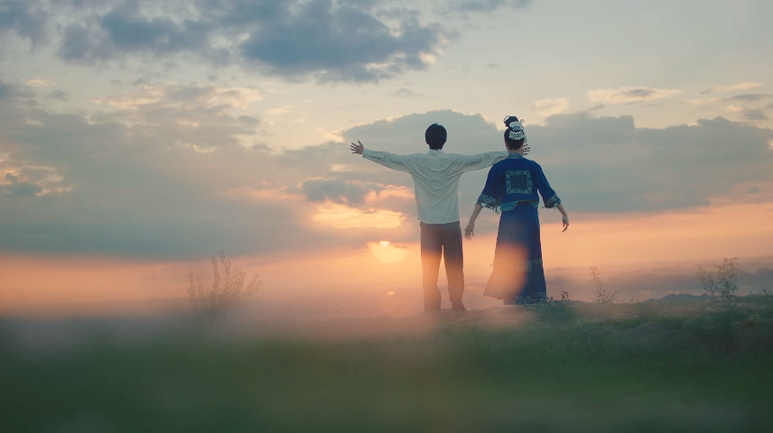 当"纯爱战神"遇到"白月光" 河南小伙为爱上战场……-大象网