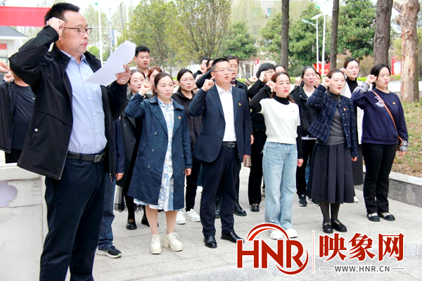 内乡县卫校附属医院开展“缅怀先烈 致敬英雄”主题党课
