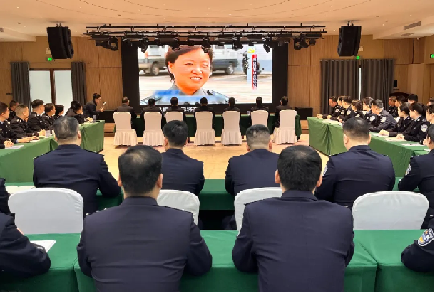 传承长霞精神 争做长霞式好警察——登封市公安局举办纪念任-大象网