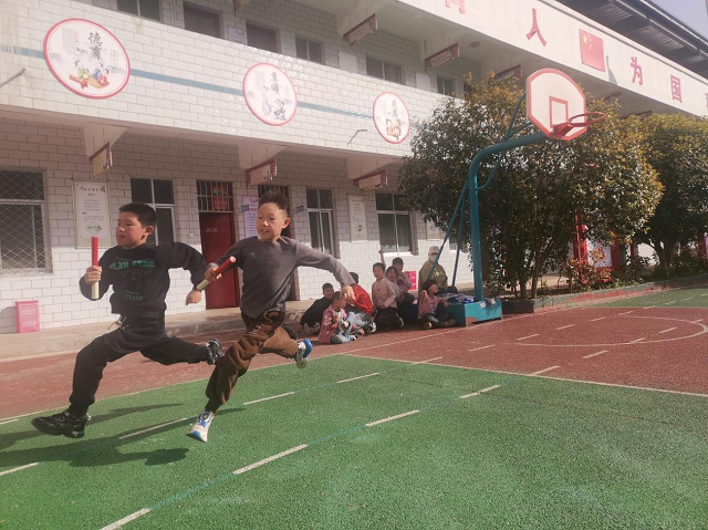 河南鲁山县：不负春日好时光 “趣”享运动乐翻天