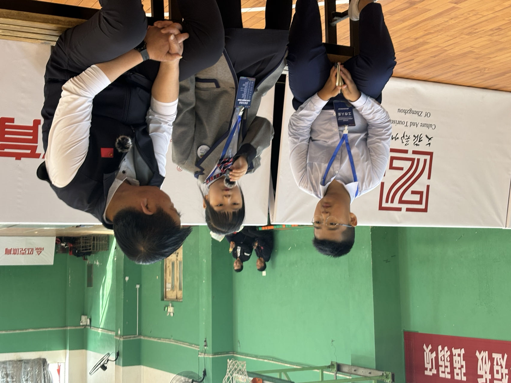 来自郑东新区聚源路小学的杨雅然和来自郑州市锦江小学的杨羽珊