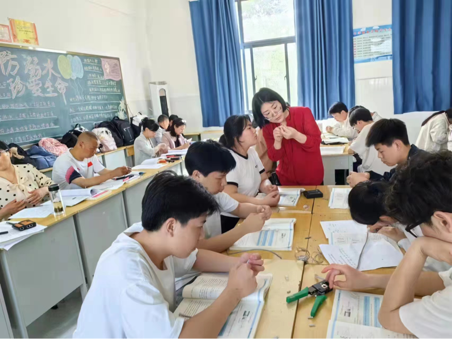 登封市中等专业学校告成校区 展教学风采促专业成长