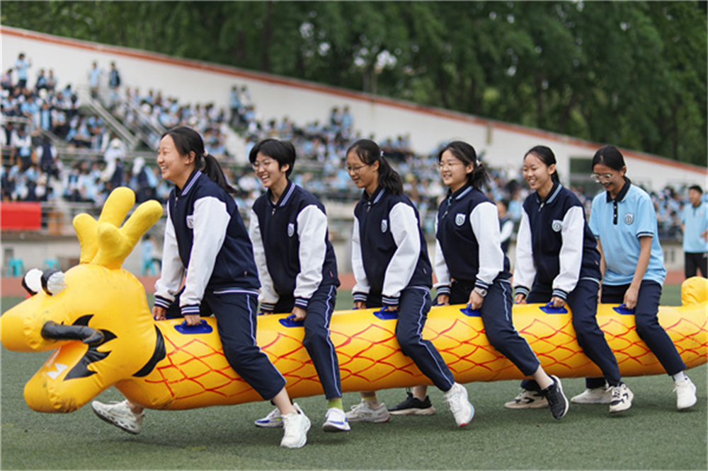 郑州11中第十七届科技体育艺术节圆满举办