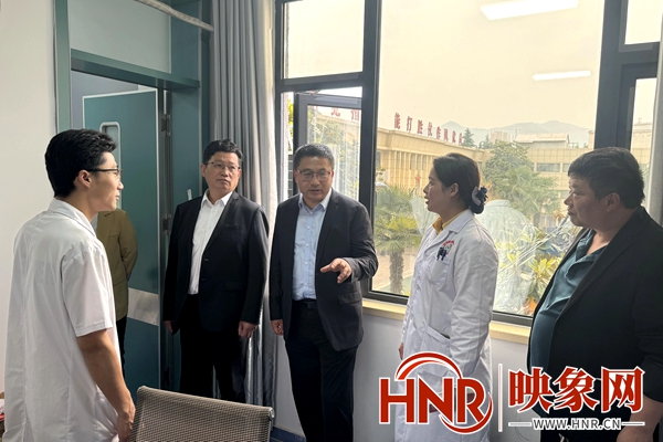 唐河县妇幼保健院到淅川县妇幼保健院眼科中心参观交流