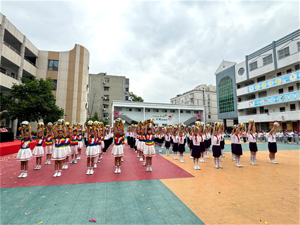 郑州市管城区东三马路小学举办2024年红领巾排球文化节