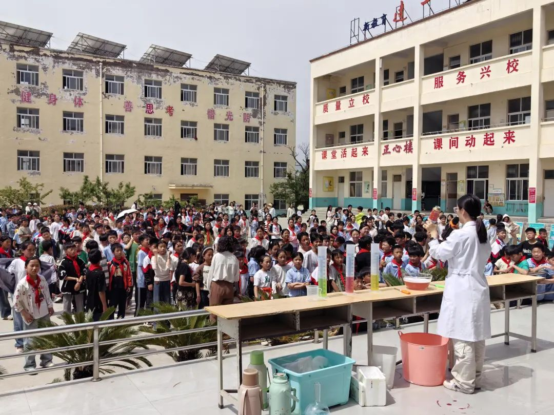 河南省科协助力农村青少年科普工作提质促效