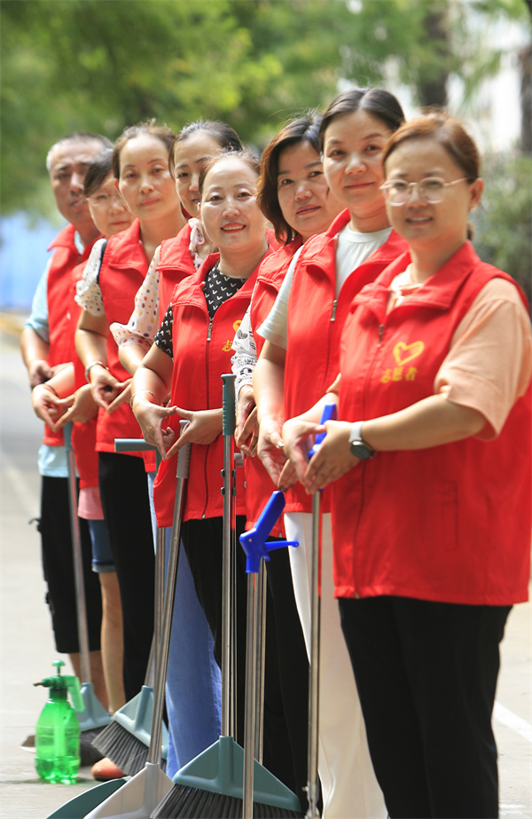 洛阳118万红马甲闪亮大街小巷一抹志愿红温暖一座城