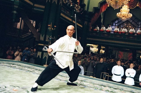 大象夜读李连杰已和太太交代后事患甲亢面貌变形闭关多年