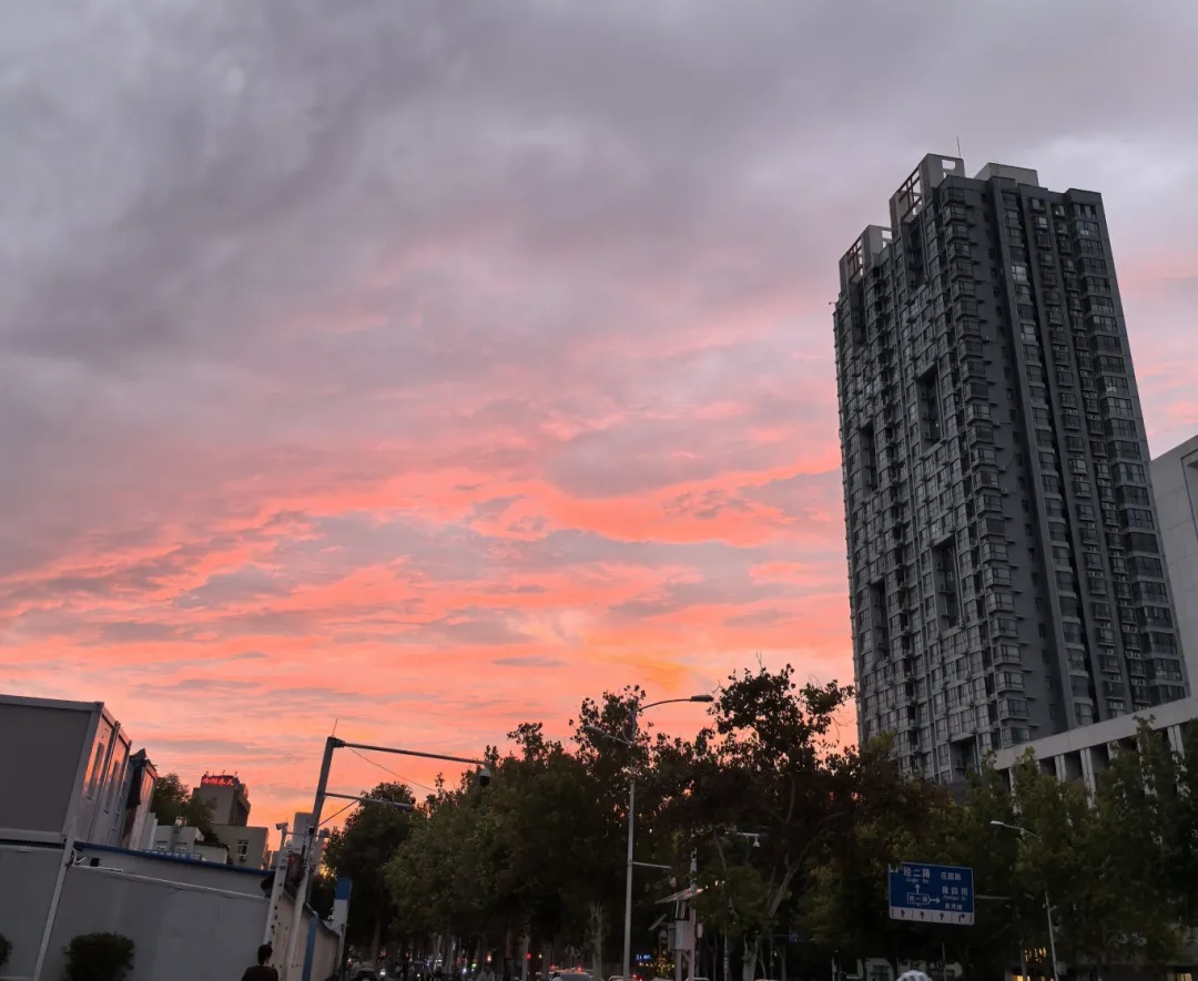 郑州绝美晚霞频频刷屏,背后的秘密在这里!