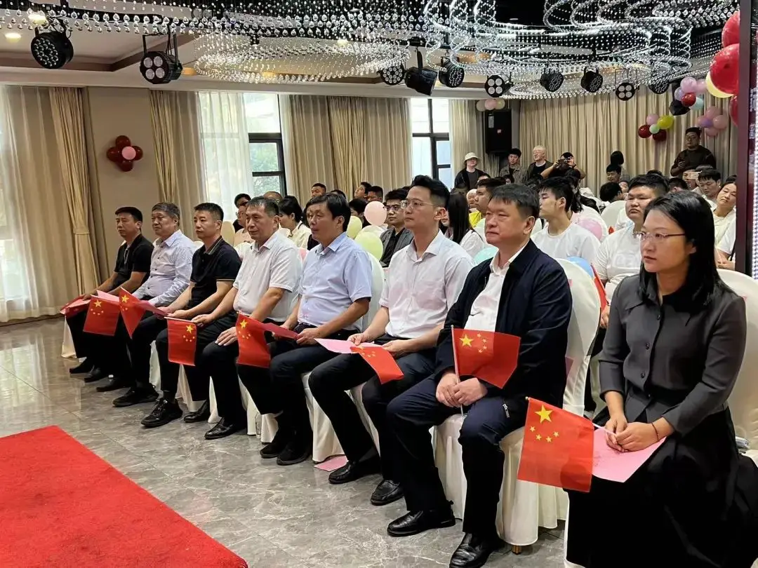 河南举行文艺汇演庆祝第四十一个国际盲人节