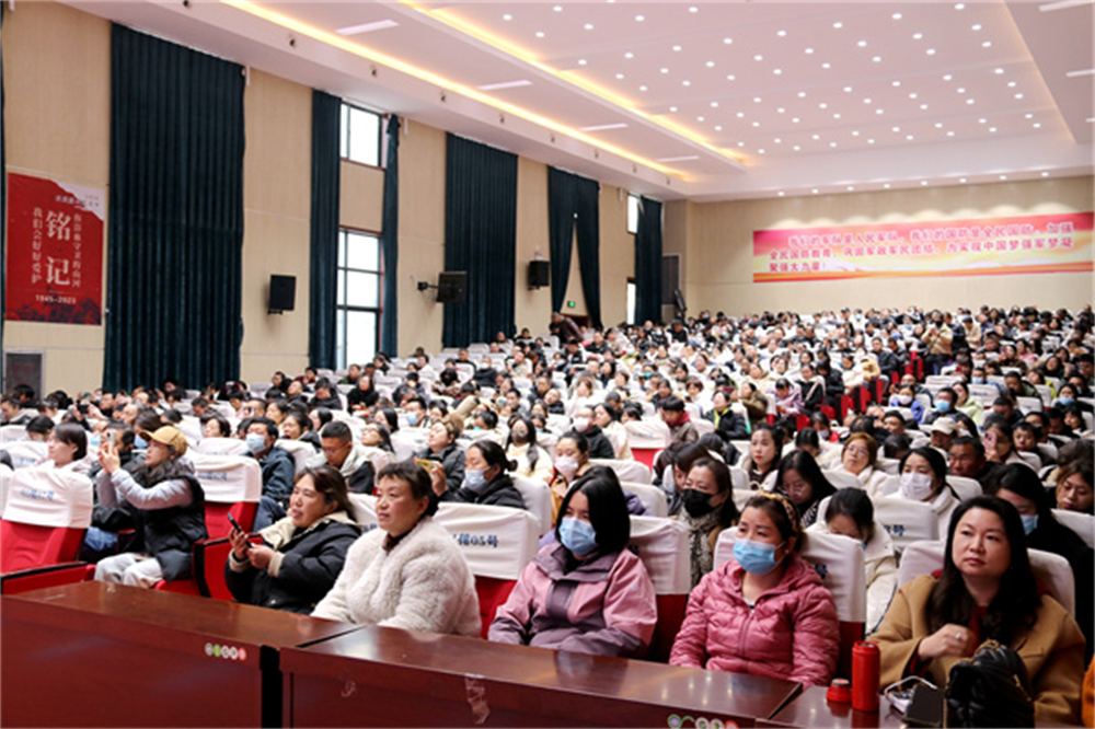 郑州市第二十九中学成功举办家庭教育讲座