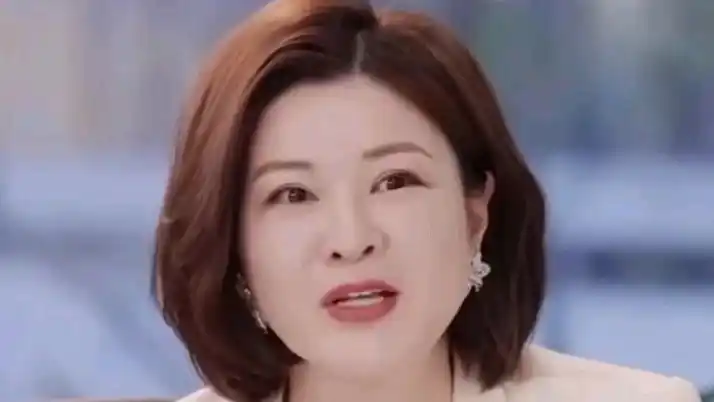 杜华面试问“你配吗” 网友：压迫感真的太强开播吧面试现场,杜华问“你