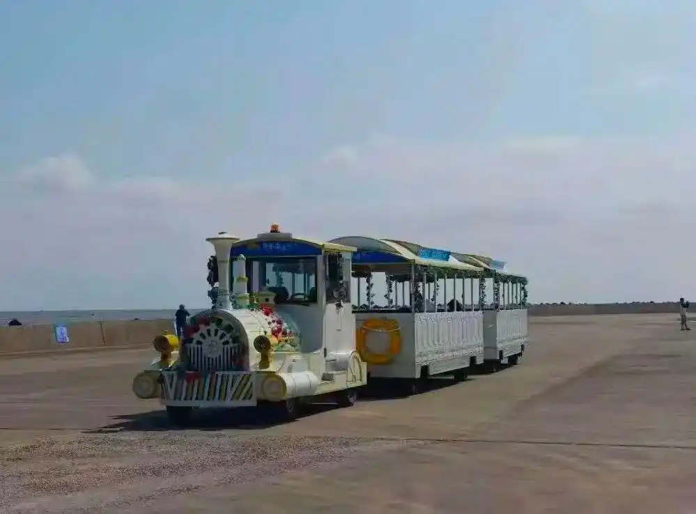 官方通报观光小火车坠海致4人遇难 ： 违反大风停运要求