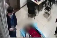 男子就医喊饿医生发现血液已近流干