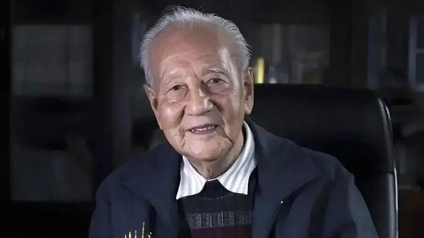国之功勋黄旭华：母亲知晓他隐藏三十年的秘密后，泪流满面