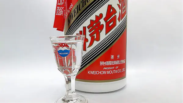 男子假意订餐 偷走餐厅价值13000余元飞天茅台酒