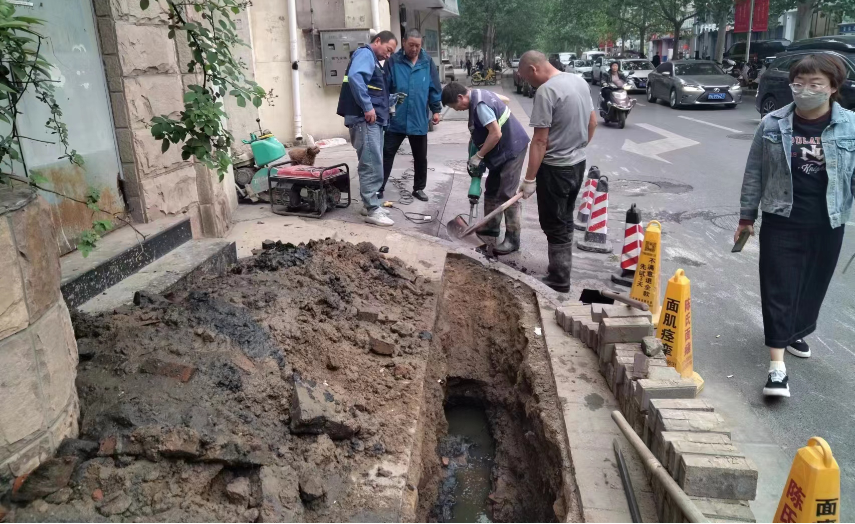金水区城市管理局:当好道路"医生"医好群众"心病"