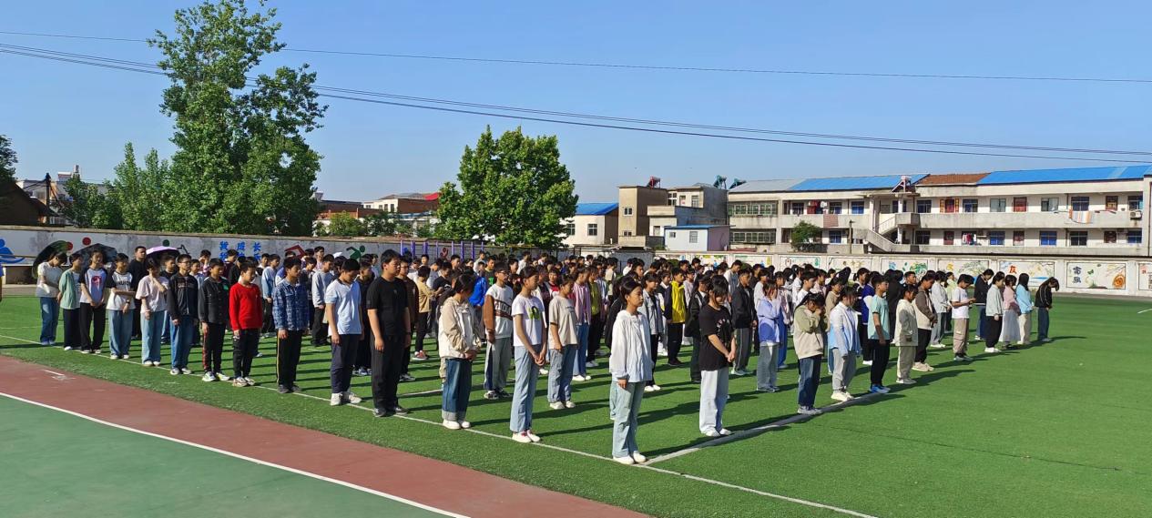 潢川县司法局张集司法所开展送法进校园法治宣传活动