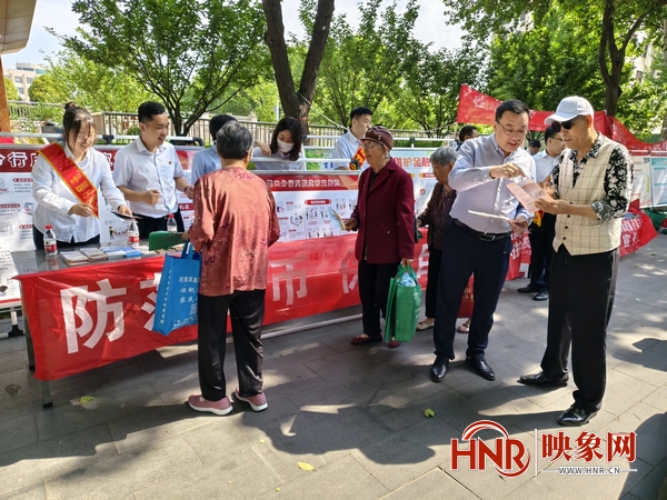 工行周口分行组织开展反假币宣传活动