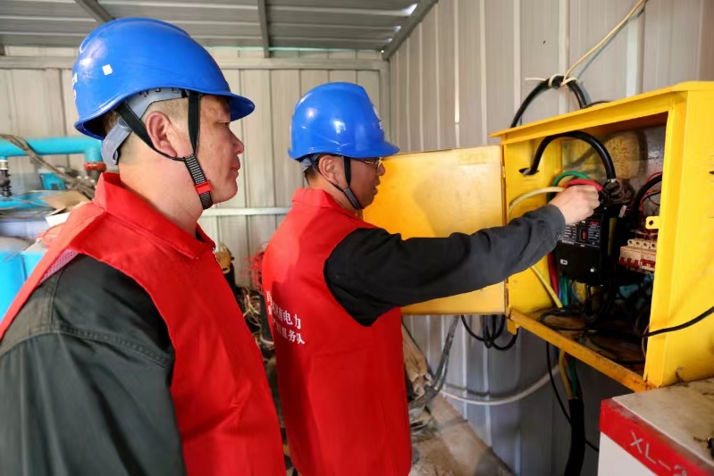 罗山县供电公司：“三夏”农忙 电力护航