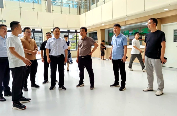 镇平县卫健委督导组到镇平县第二人民医院检查督导搬迁工作
