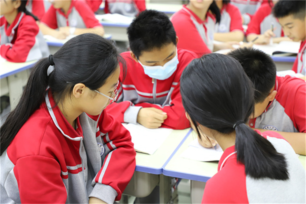 郑州市第三中学开展"思政课一体化"听课活动