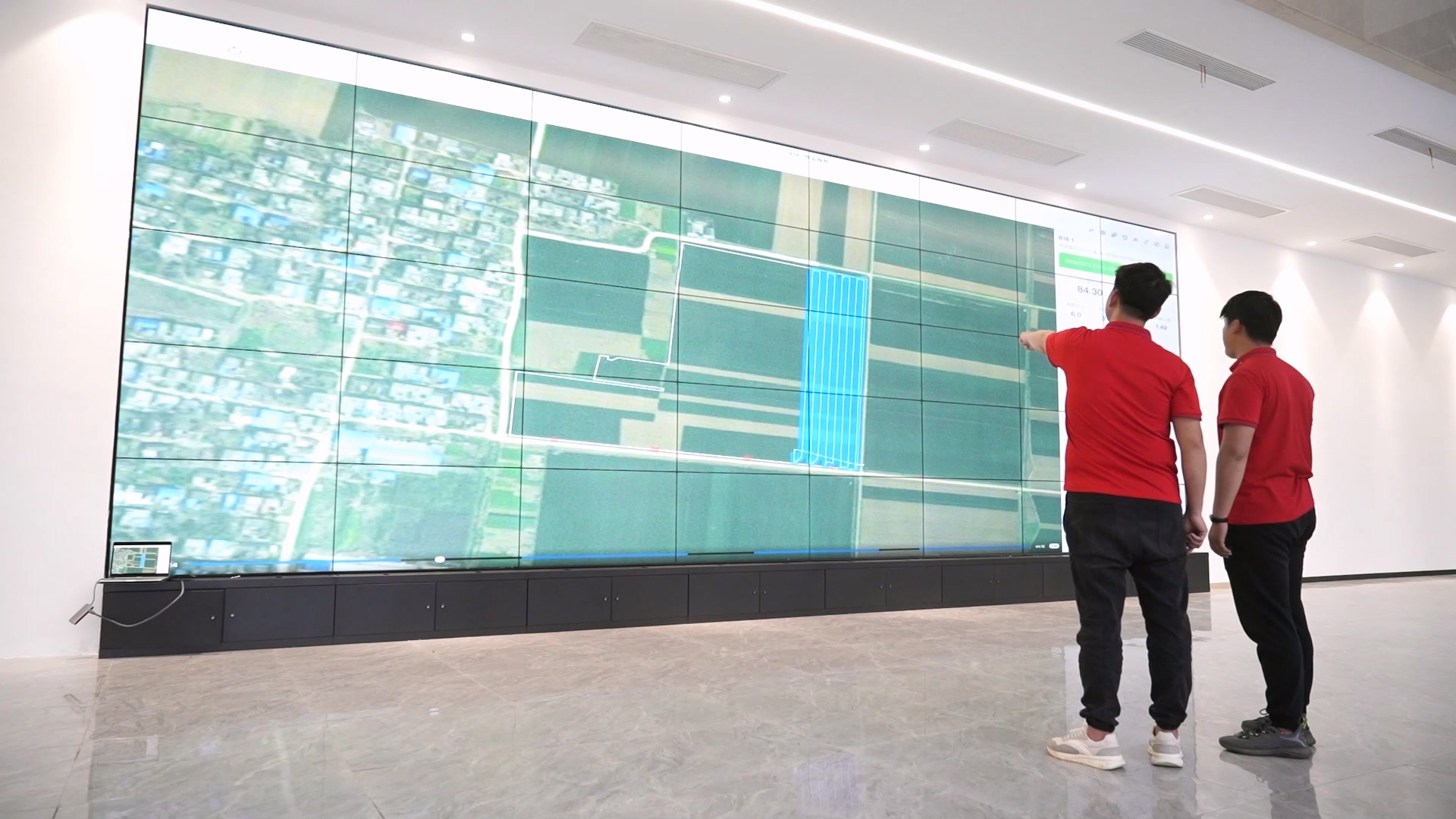 智慧农业:"短板"小麦地逆袭丰收季