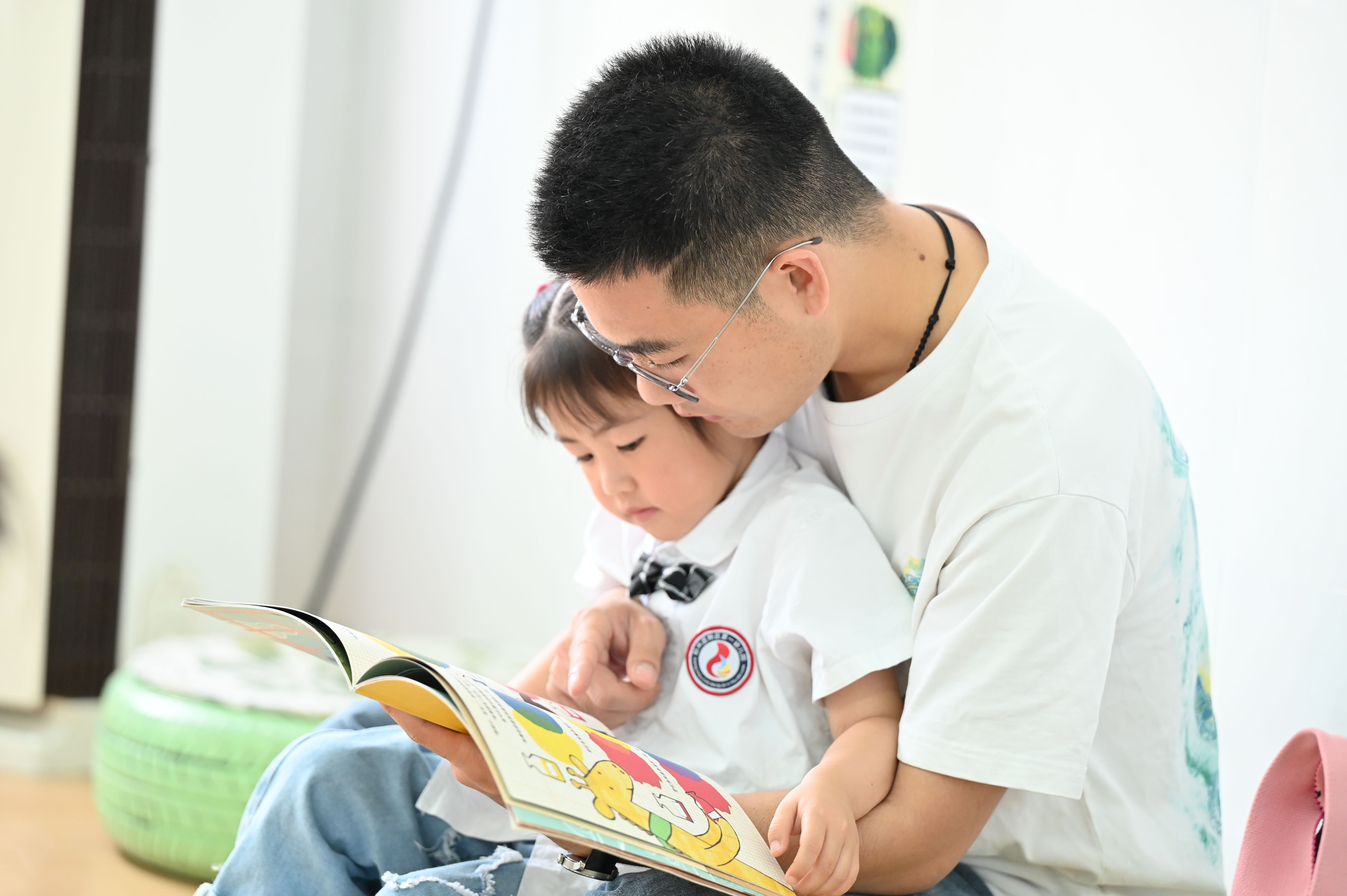 郑州高新区第一幼儿园举行第八届童书游戏节