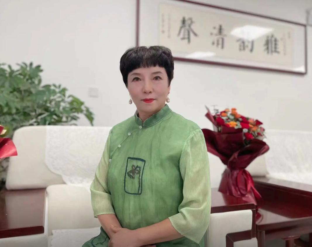 40多年来,李艳灵先后主演了道情传统戏《王金豆借粮》《张廷秀私访》