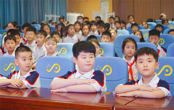 郑州市金水区第二实验小学开展防溺水安全教育科普讲座