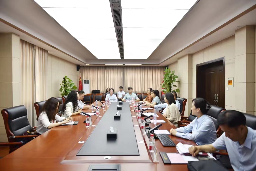 “院校合作”引人才 青海大学走进开封市中心医院座谈交流